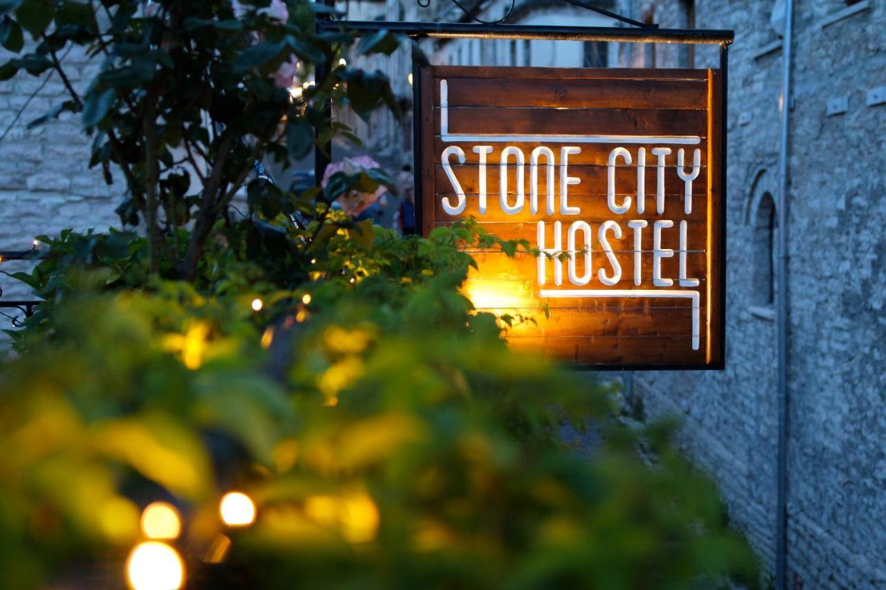 Stone City Hostel Gjirokaster Bagian luar foto