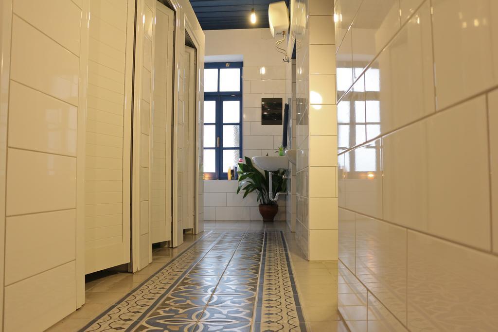 Stone City Hostel Gjirokaster Bagian luar foto