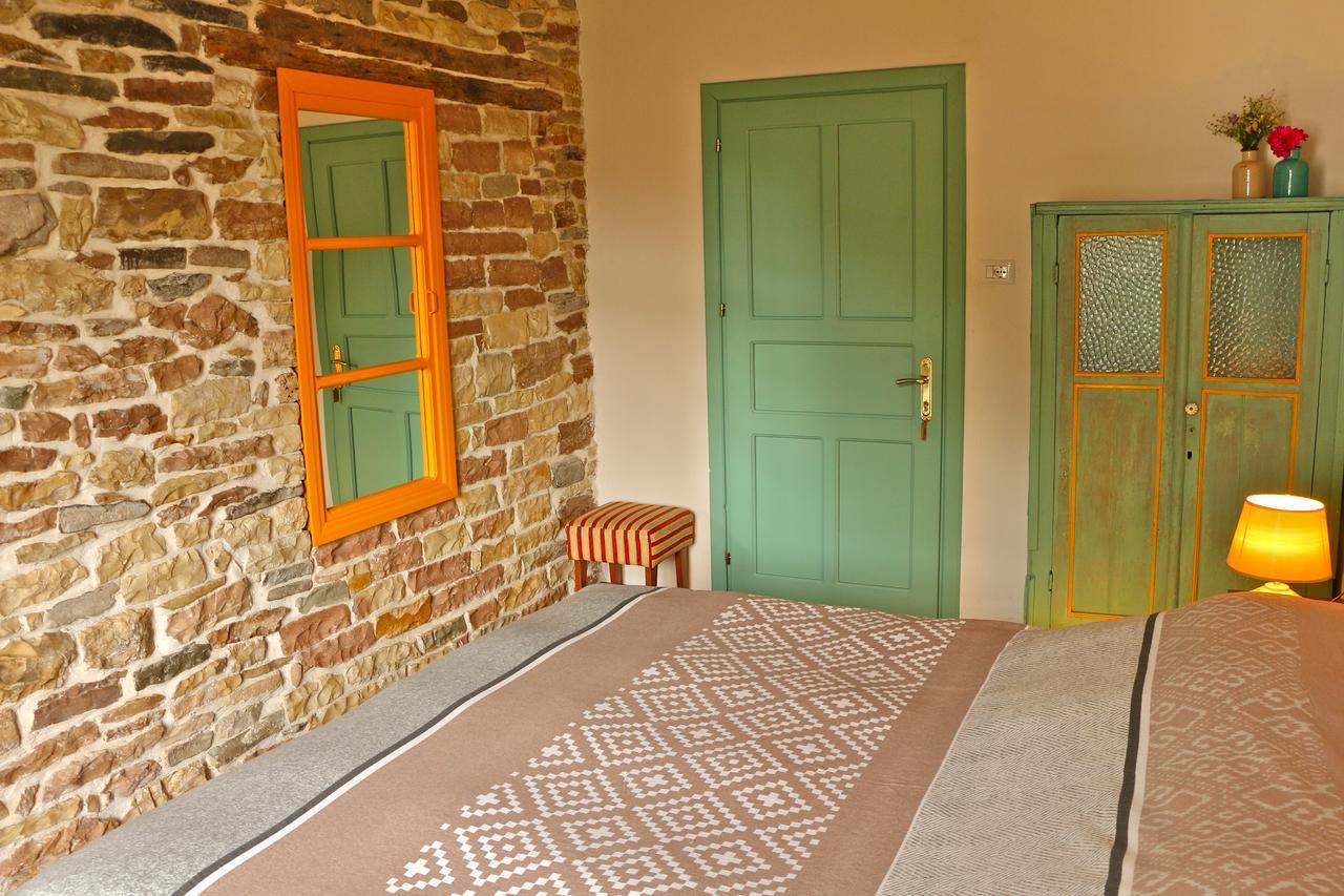 Stone City Hostel Gjirokaster Bagian luar foto
