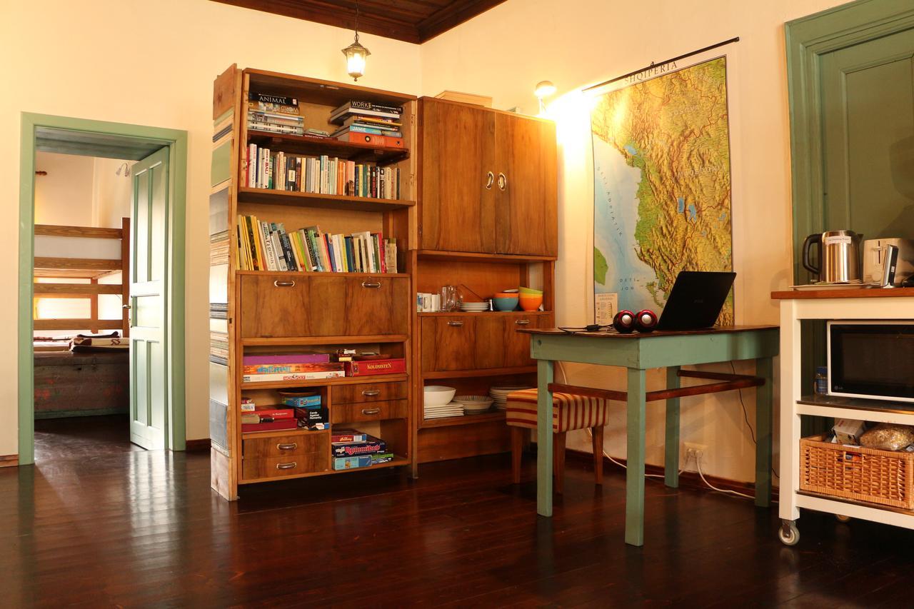 Stone City Hostel Gjirokaster Bagian luar foto